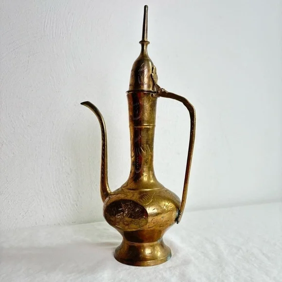 Vintage Solid Brass Teapot Genie Lamp Pitcher Made in India Ornate Etched Floral - Picture 8 of 17